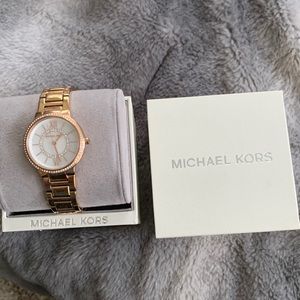 Gently worn Michael Kors rose gold watch